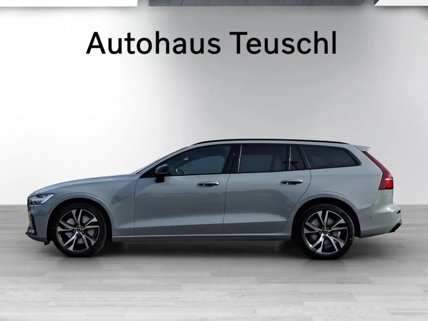 Volvo V60 Plus, B4 Mild Hybrid, Benzin, Dark Grau - 2