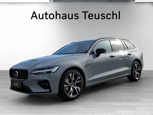 Volvo V60 Plus, B4 Mild Hybrid, Benzin, Dark Ansicht 1