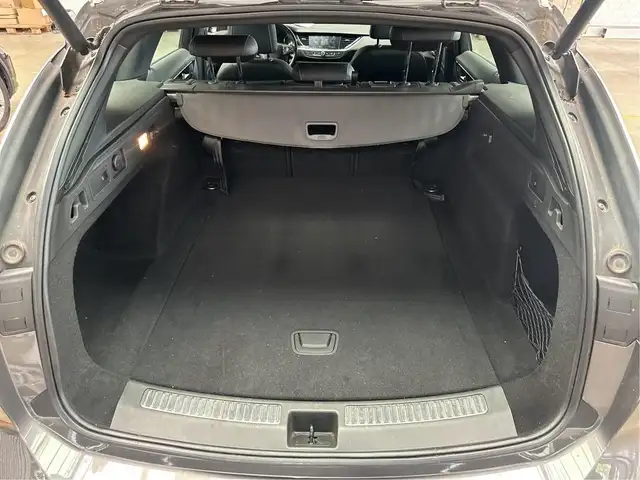 Opel Insignia view 12