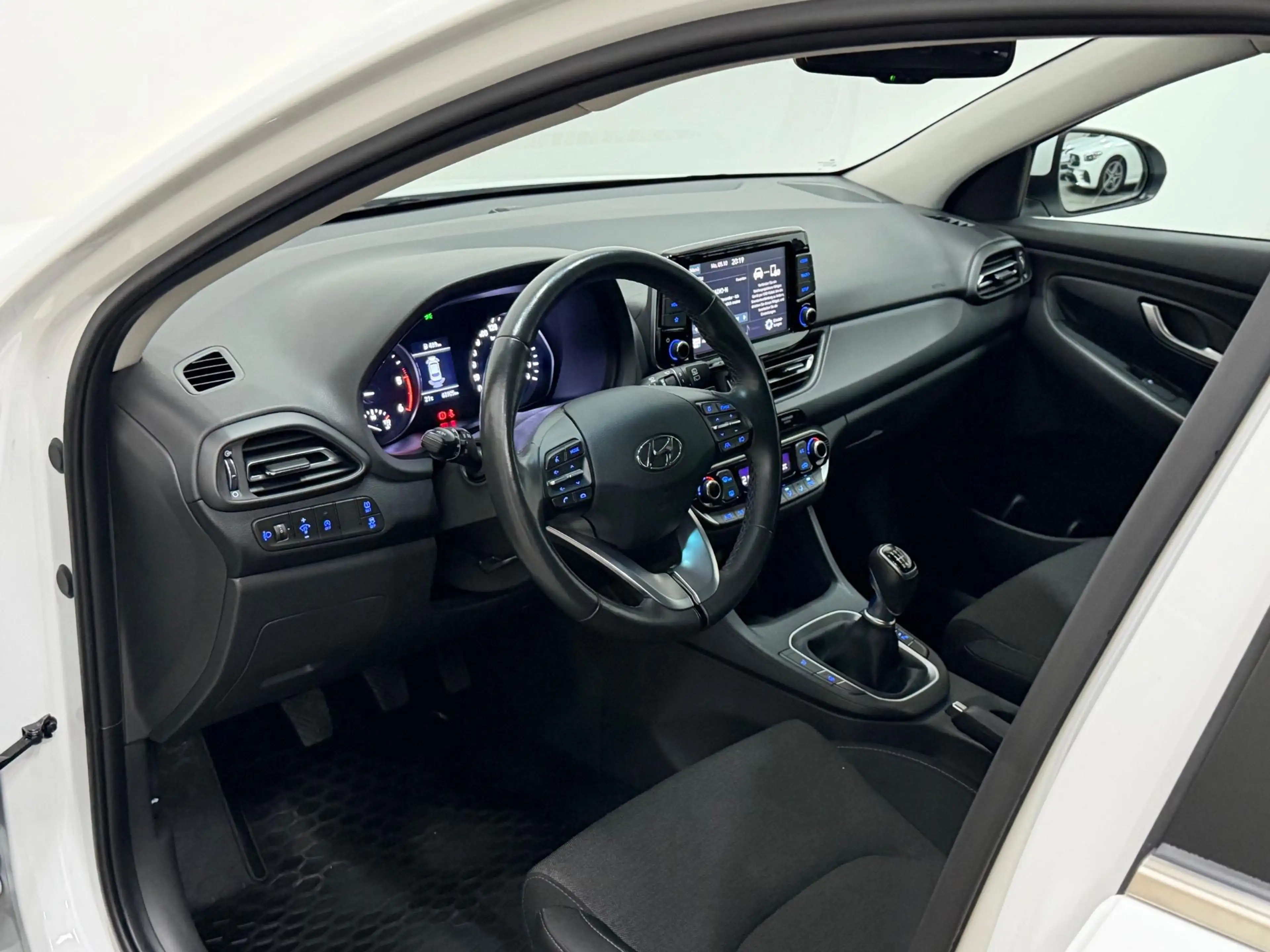 Hyundai i30 CW 1,6 CRDi Trend Line/LED/L.Heizung/RFK — photo 13