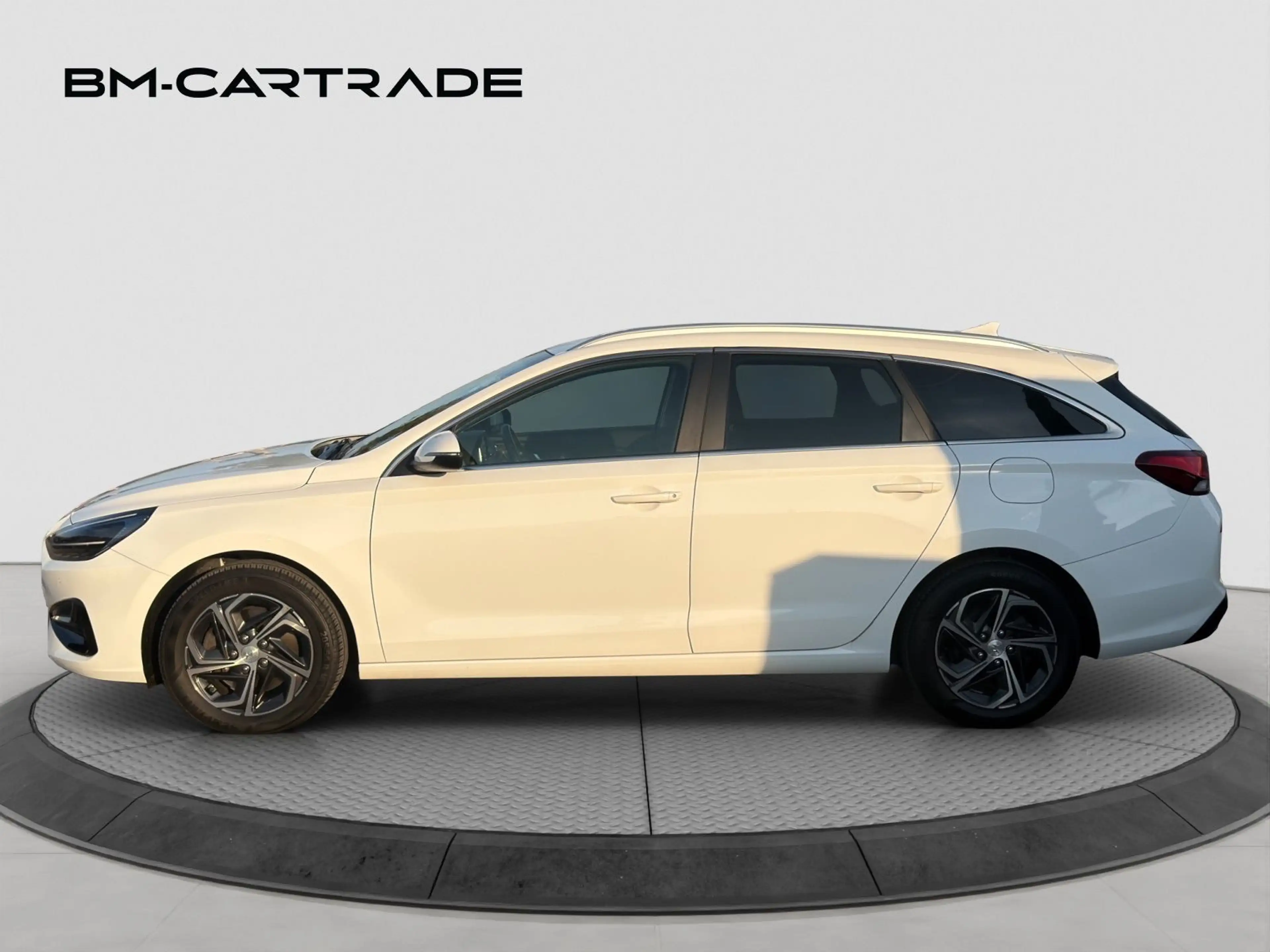 Hyundai i30 CW 1,6 CRDi Trend Line/LED/L.Heizung/RFK — photo 7