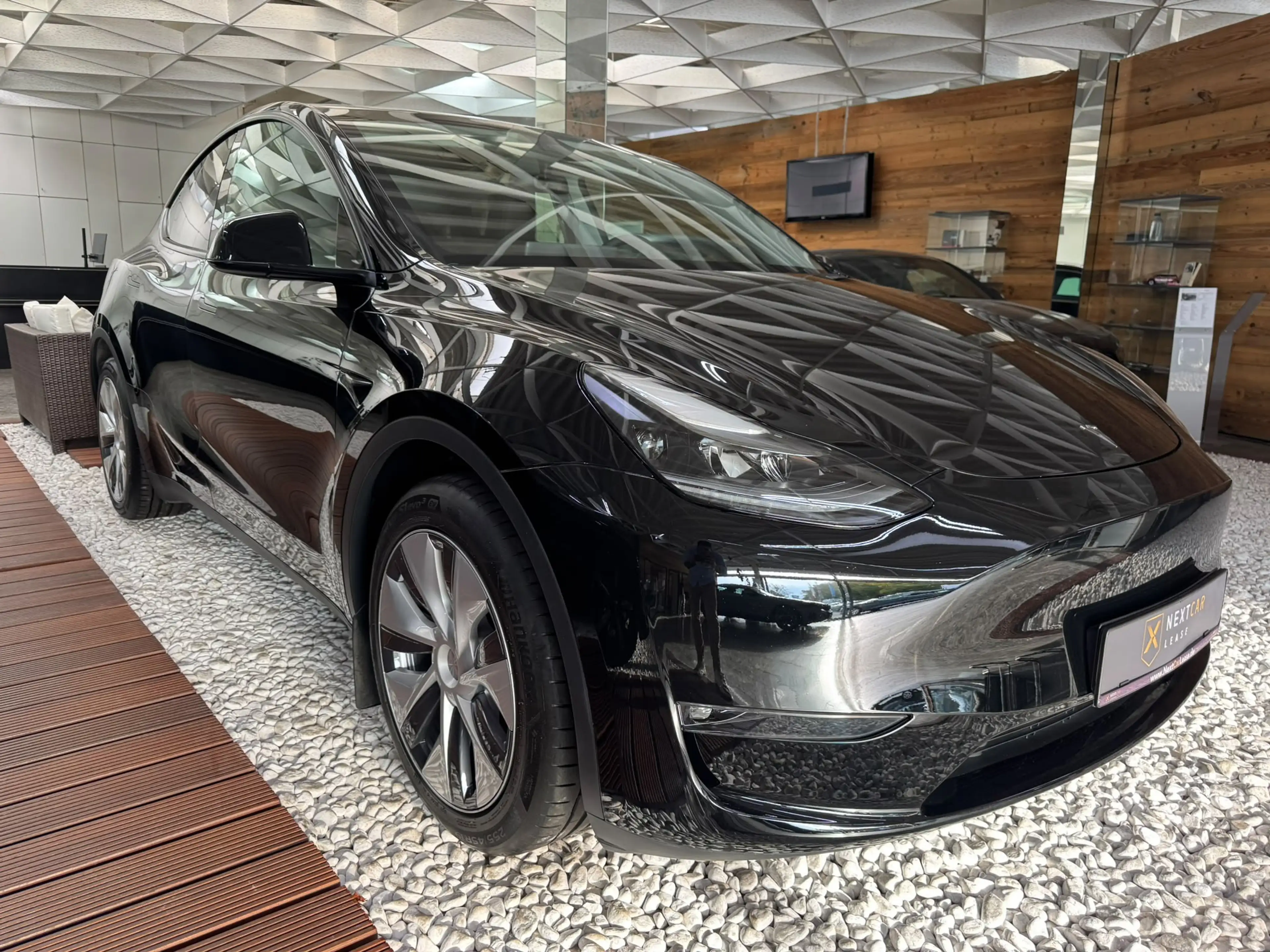 Tesla Model Y Long Range Dual AWD PANO NAVI LED SHZ WP — photo 3