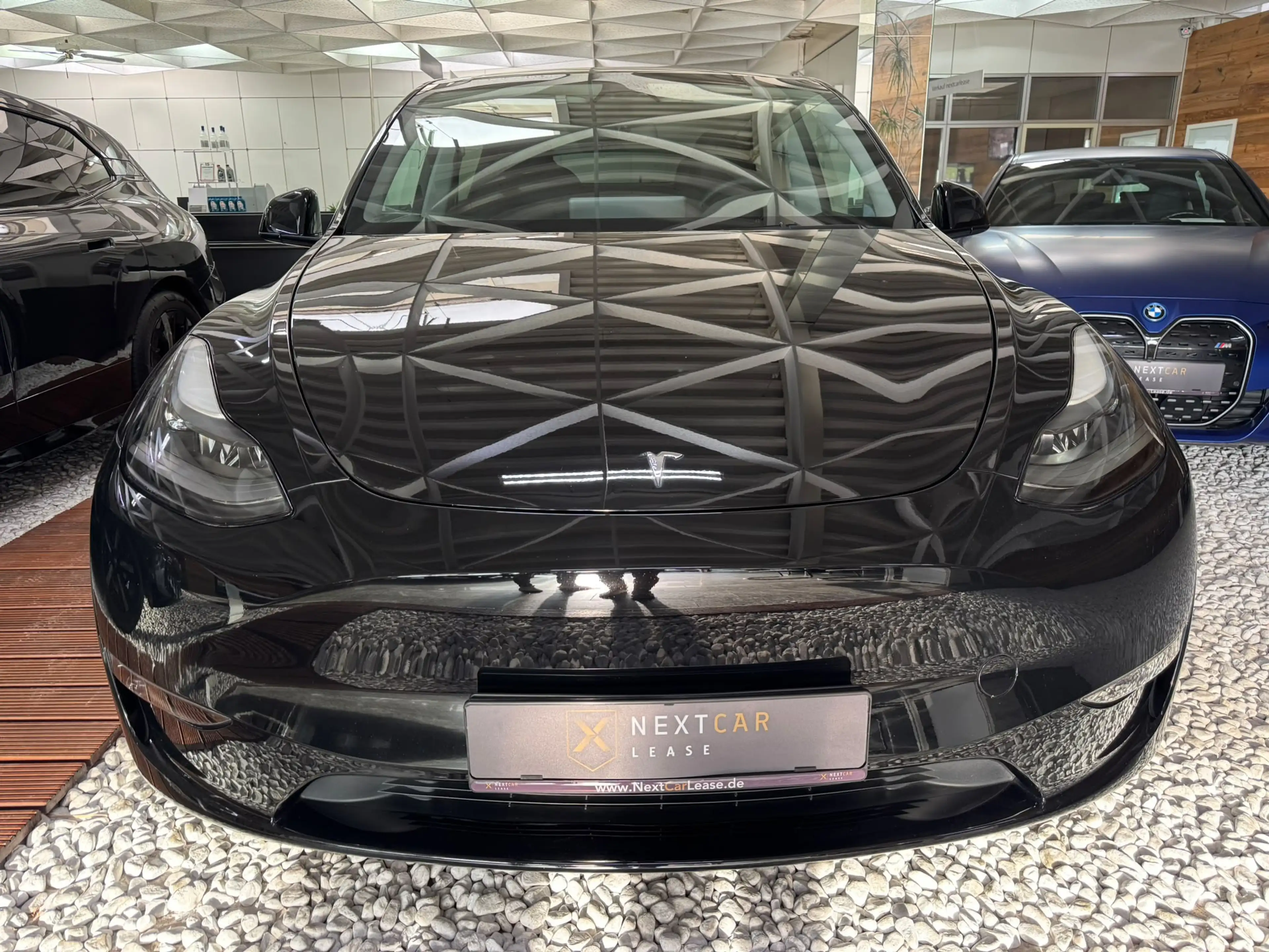 Tesla Model Y Long Range Dual AWD PANO NAVI LED SHZ WP — photo 2