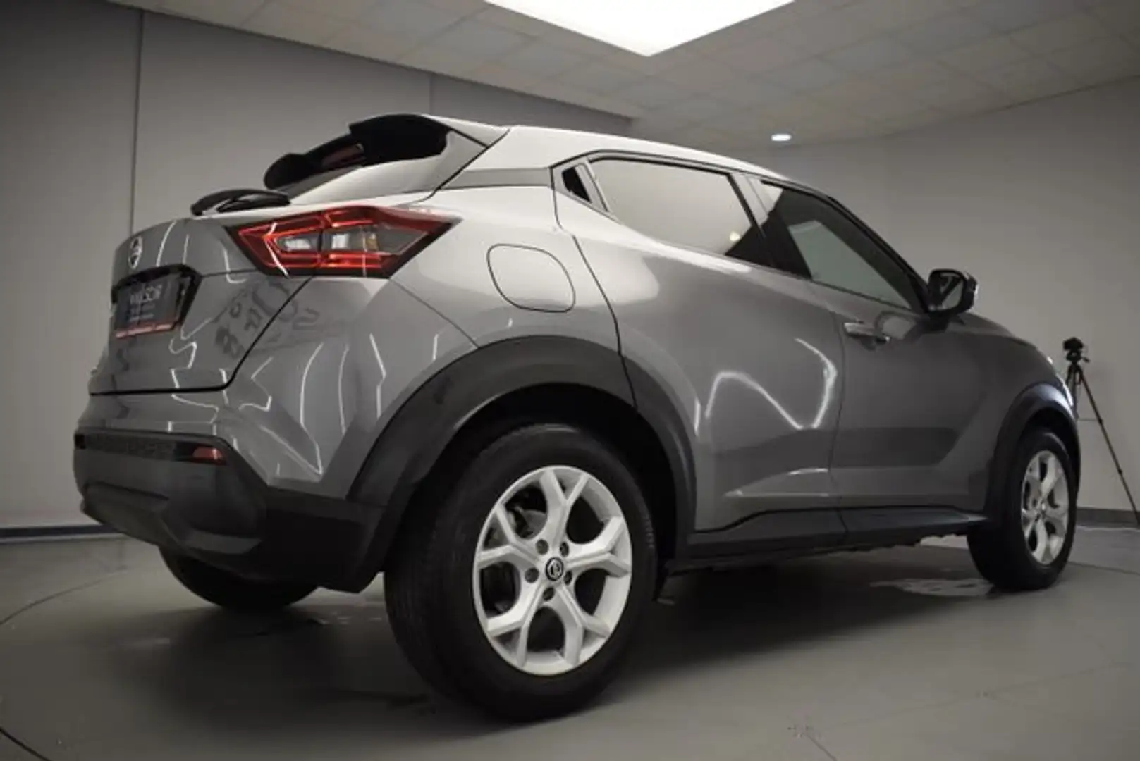 Nissan Juke DIG-T 84 kW (114 CV) 6M/T N-Connecta Gris - 2