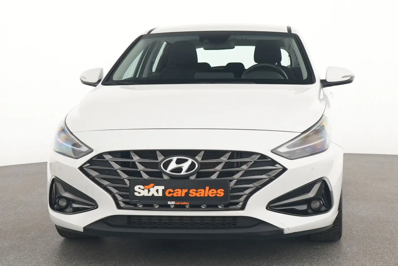 Hyundai i30 1.0 T-GDI  Trend|LED|NAV|SHZG|PDC+Kamera|17" Wit - 2