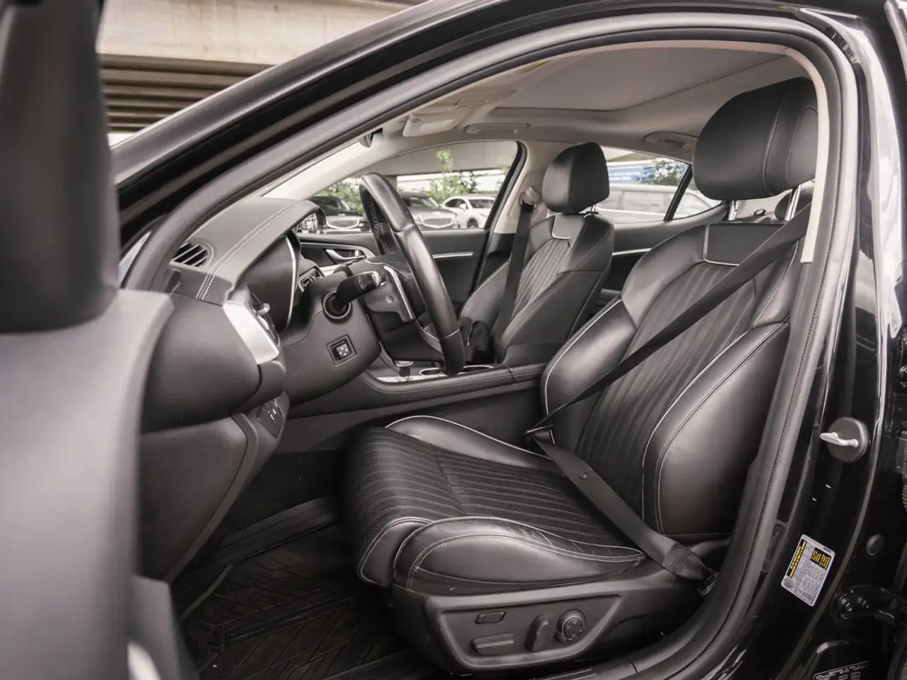 Genesis G70 снимка Genesis G70