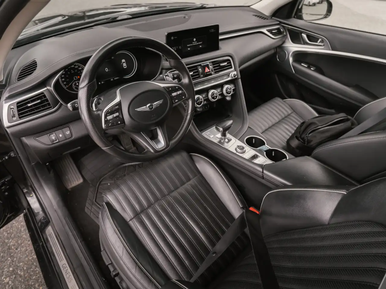 Genesis G70 снимка Genesis G70
