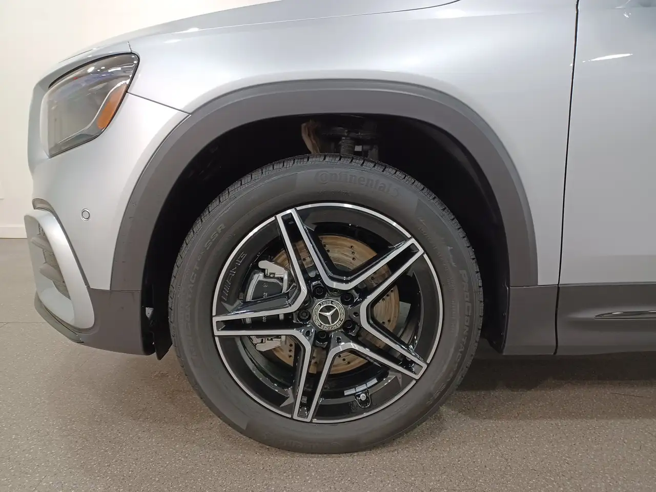 Mercedes-Benz GLB снимка Mercedes-Benz GLB