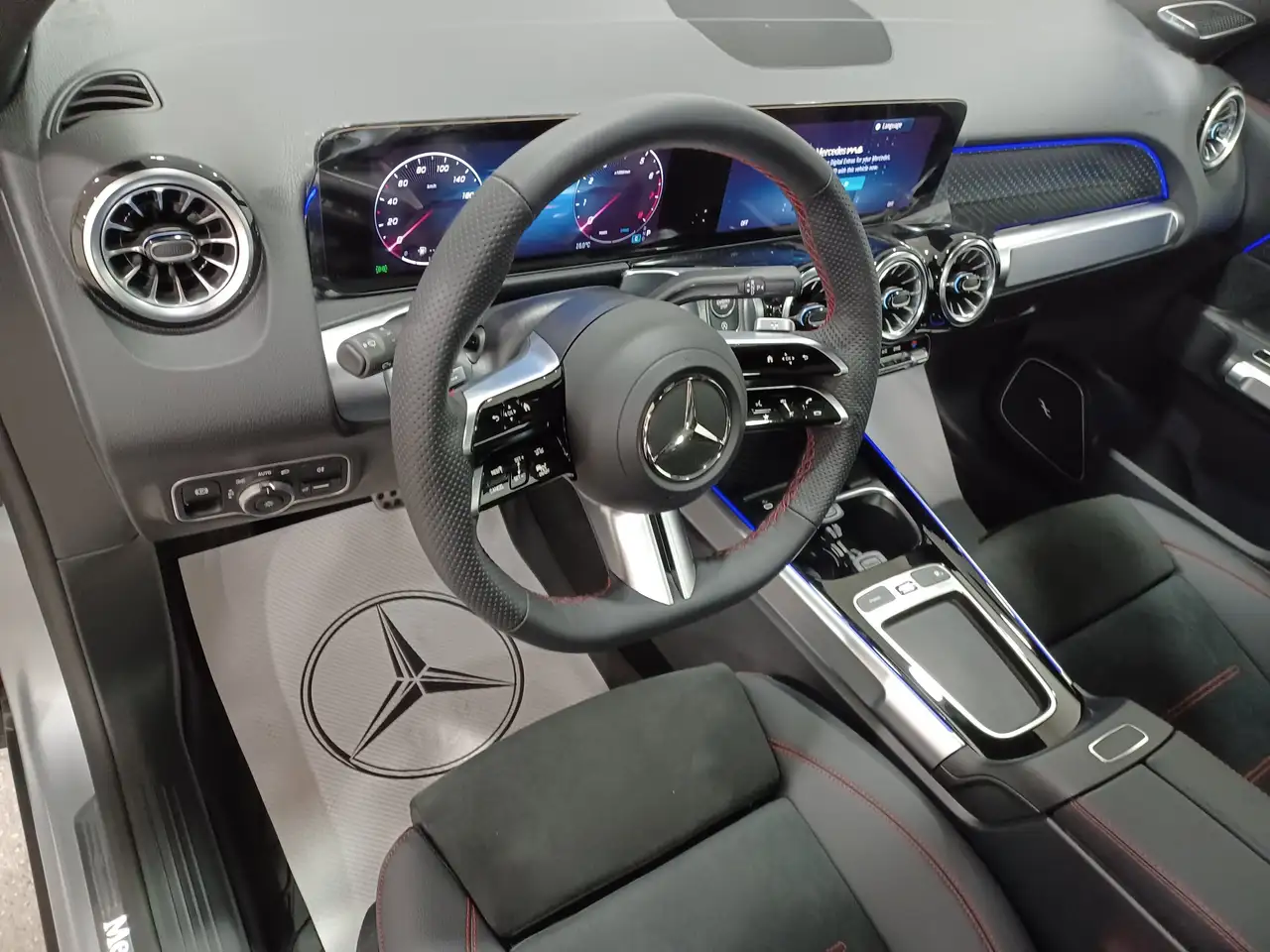 Mercedes-Benz GLB снимка Mercedes-Benz GLB