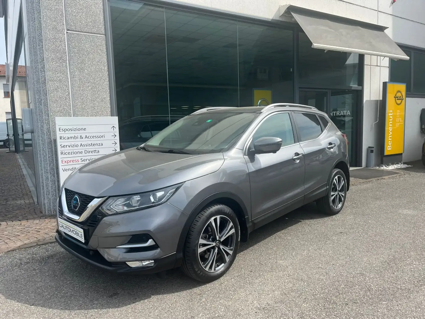 Nissan Qashqai 2ª serie - Qashqai 1.3 DIG-T 140 CV N-Connecta Grigio - 1