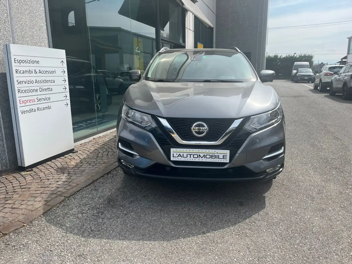 Nissan Qashqai 2ª serie - Qashqai 1.3 DIG-T 140 CV N-Connecta Grigio - 2