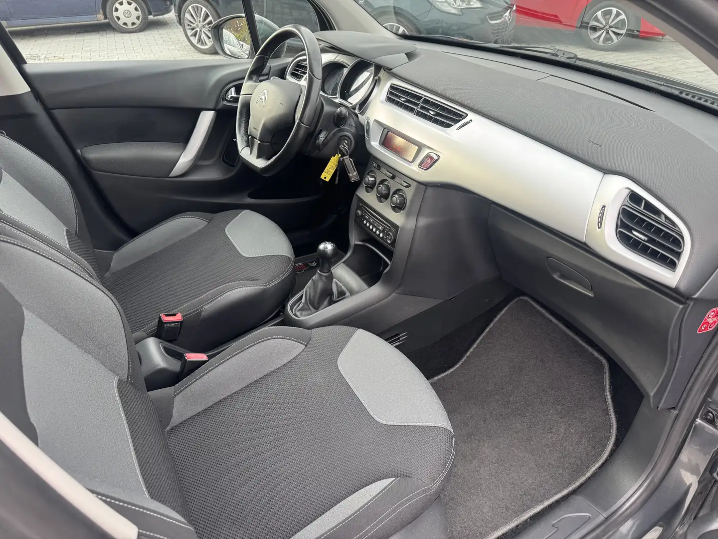 Citroen C3 1,4 HDi Tendance / Klima Grau - 2