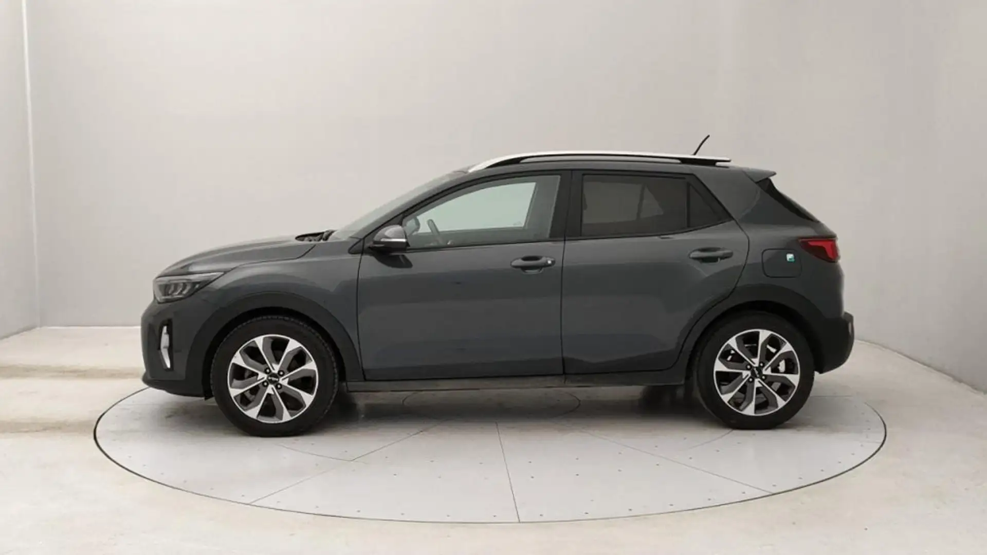 Kia Stonic 1.0 t-gdi mhev Style 100cv imt Grigio - 2