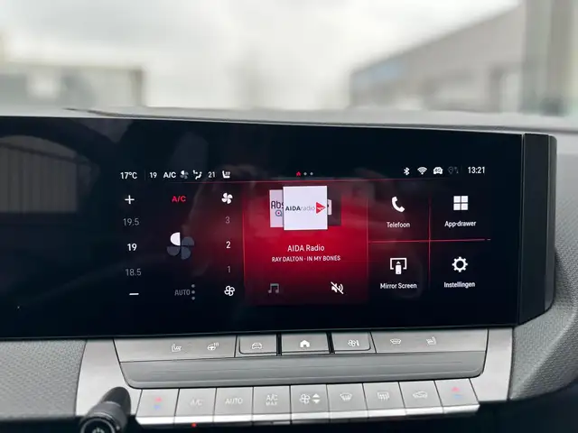 Opel Astra view 15