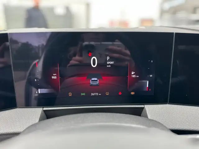 Opel Astra view 11