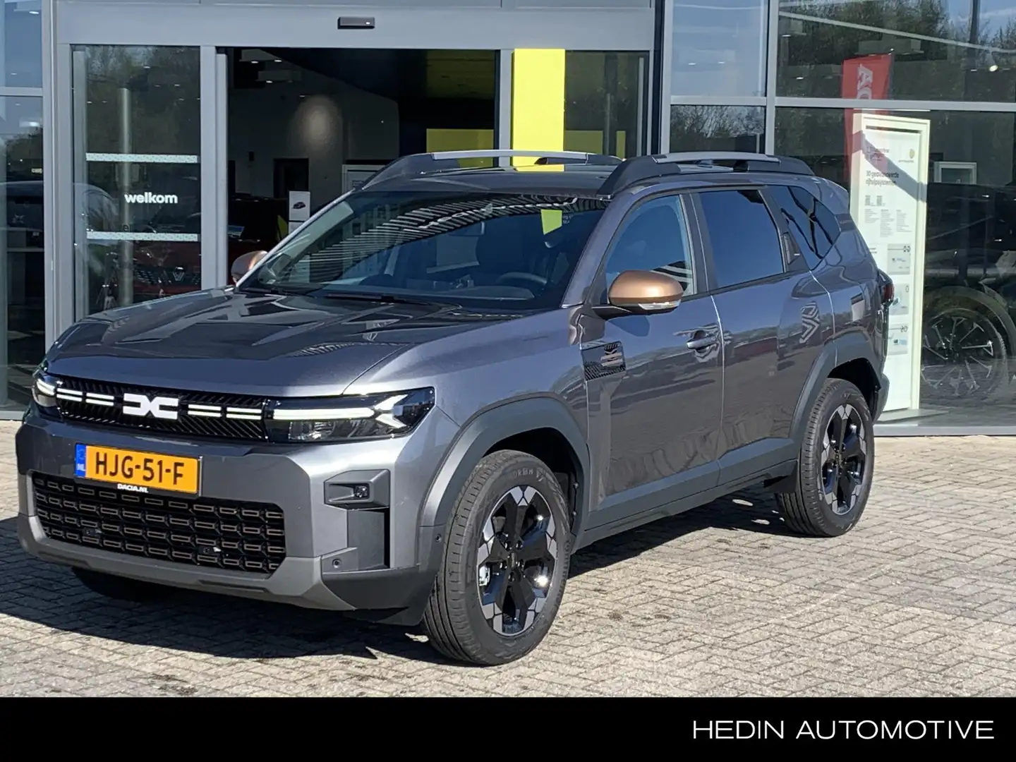 Dacia Bigster Mild Hybrid 4x4 130 Pk Journey | Rondom camera | V Grijs - 1