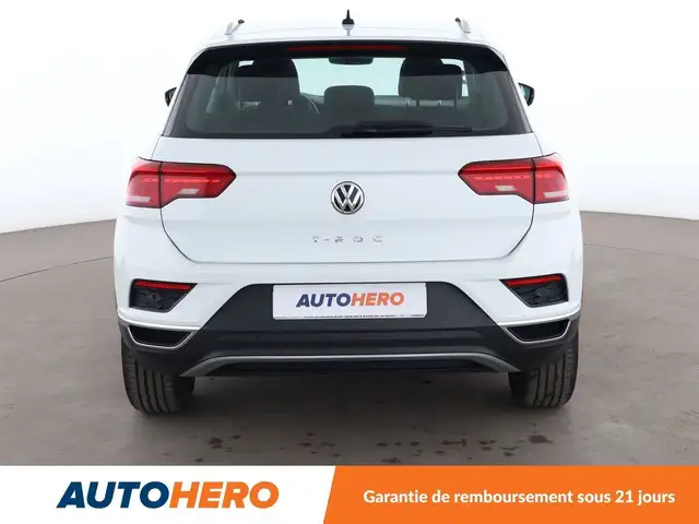 Volkswagen T-Roc view 5