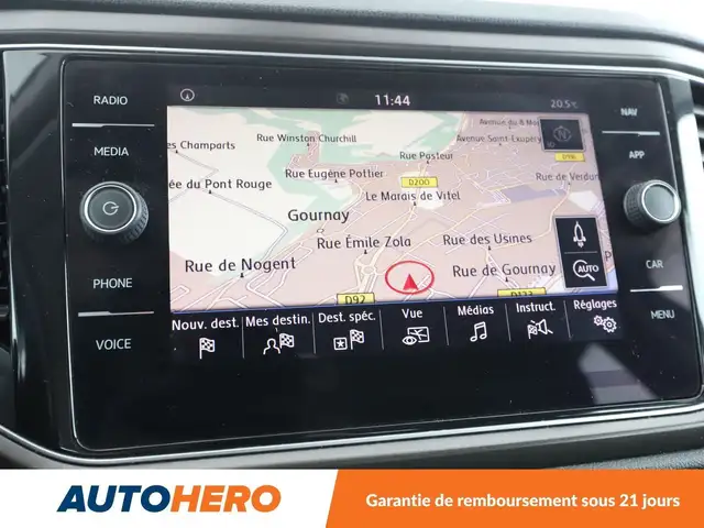 Volkswagen T-Roc view 23