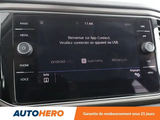 Volkswagen T-Roc view 24