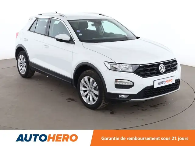Volkswagen T-Roc view 8