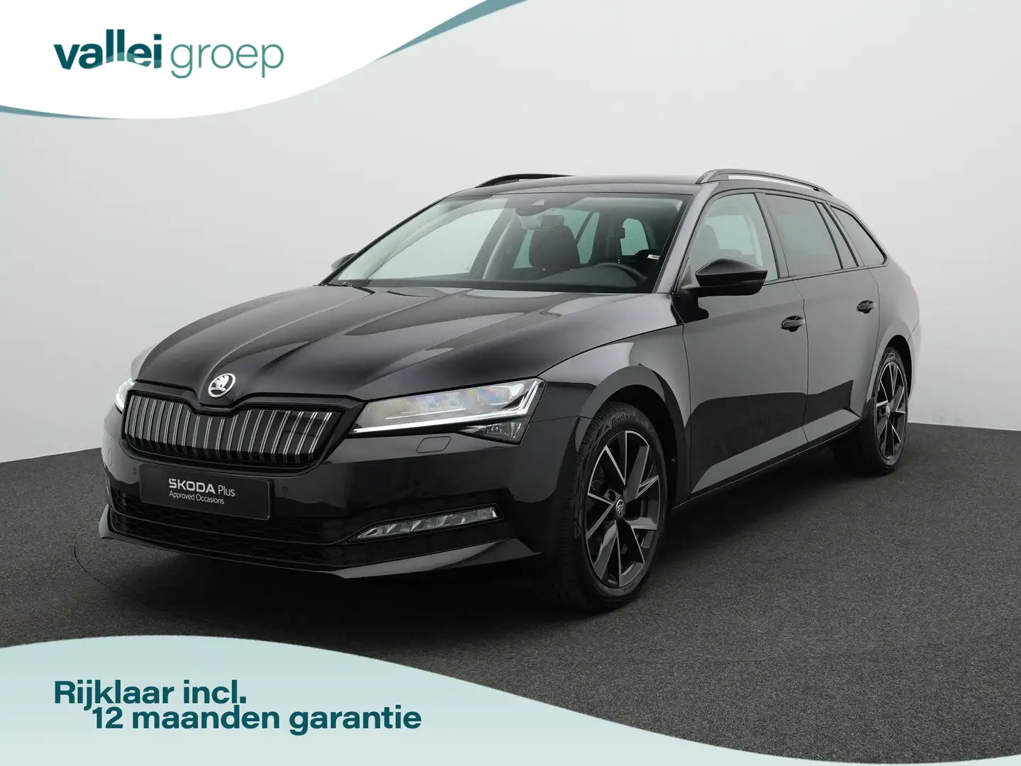 Skoda Superb Combi 1.4 TSI iV 218 pk DSG Business Edition Plus Zwart - 1