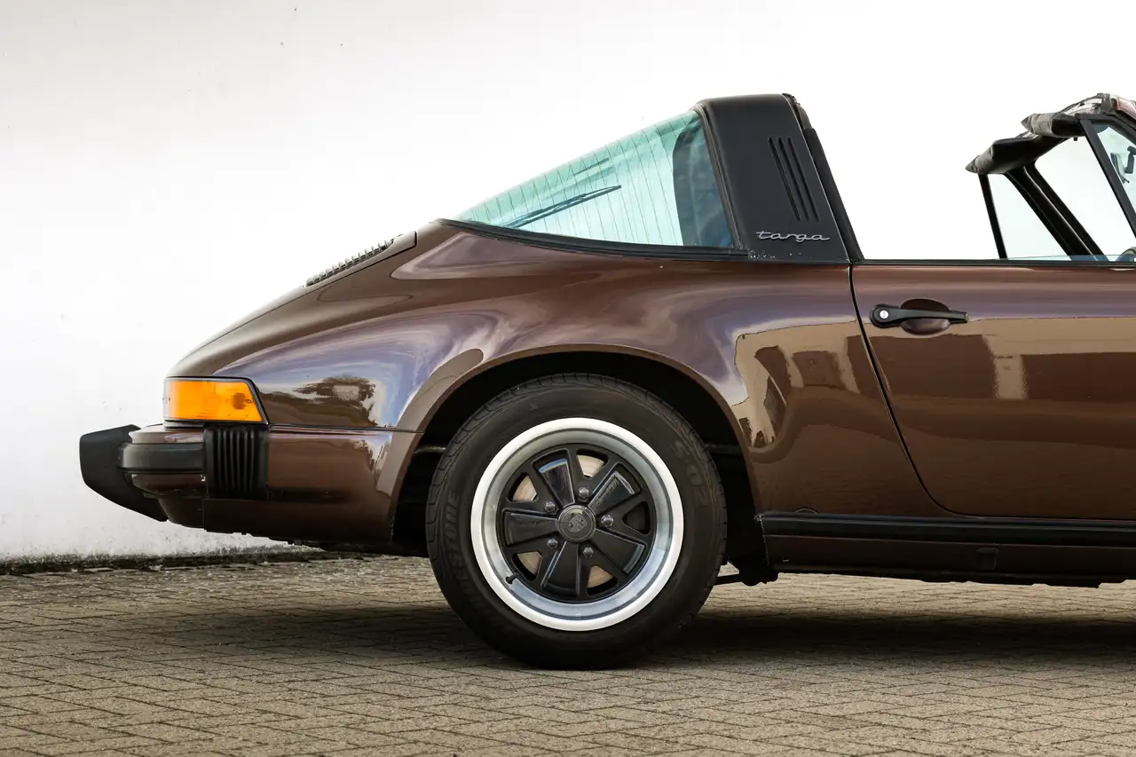 Porsche 911 3.0 SC Targa / Volledige onderhoudsboek, foto 11