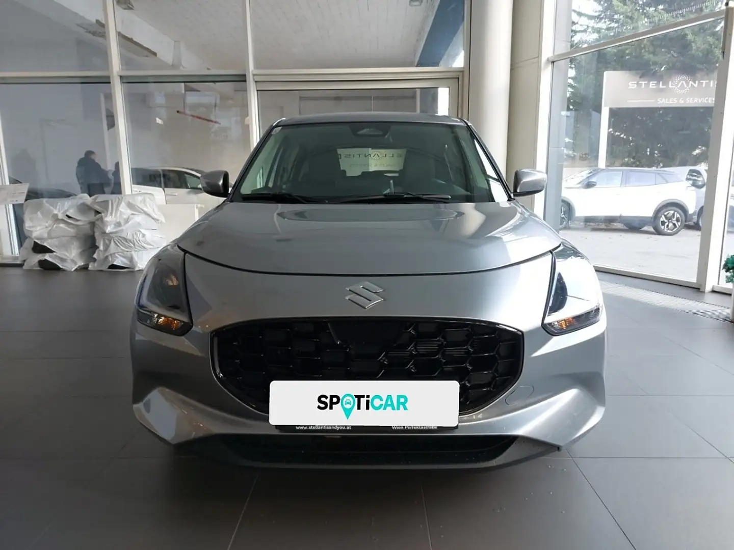 Suzuki Swift 1,2 Hybrid Shine Grau - 2