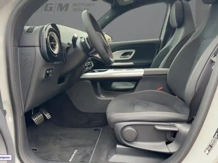 Mercedes-Benz GLB 2026, foto 8
