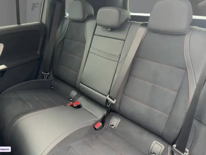 Mercedes-Benz GLB 2026, foto 17