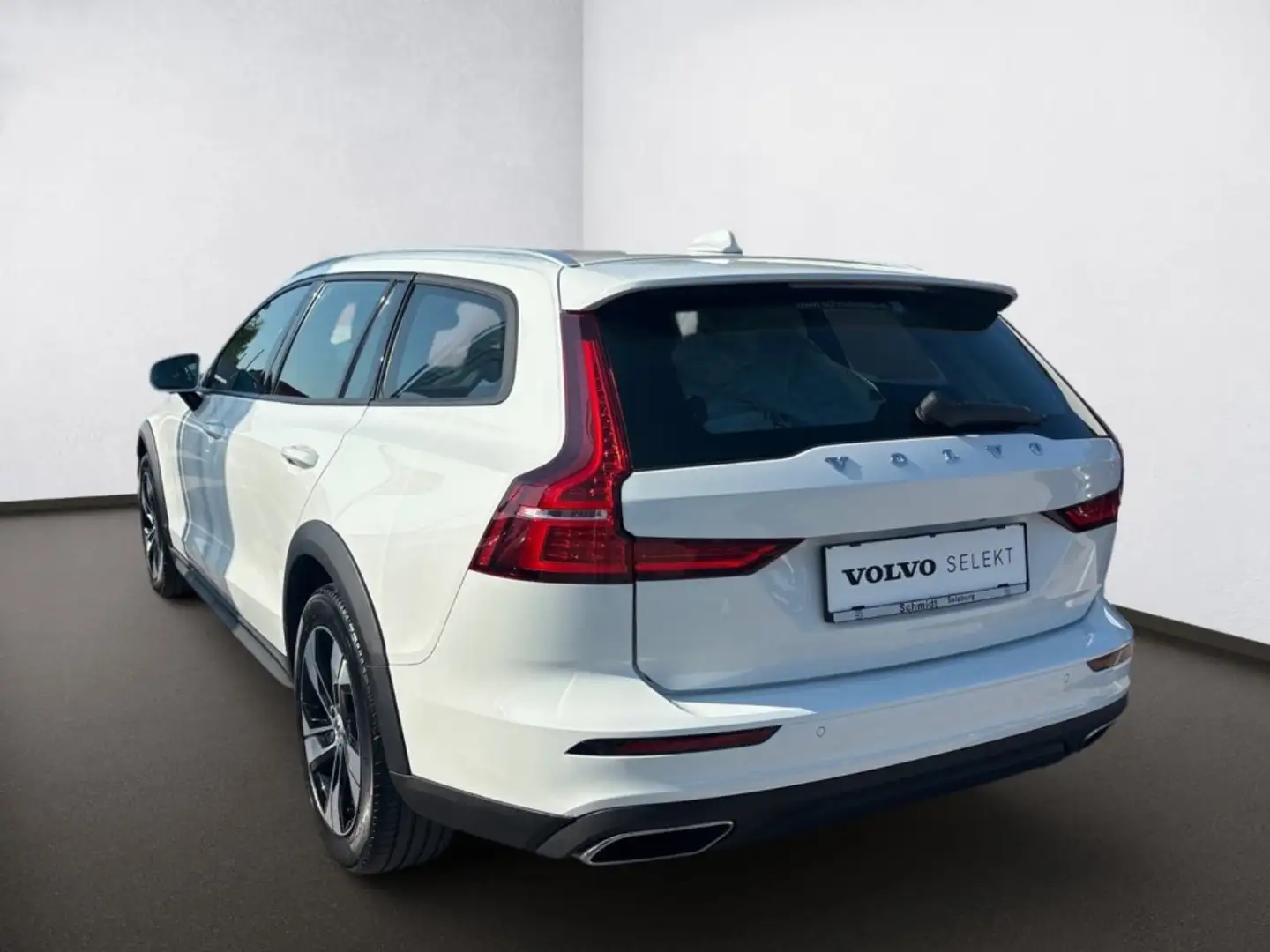 Volvo V60 Cross Country B4 AWD Cross Country Geartronic Weiß - 2