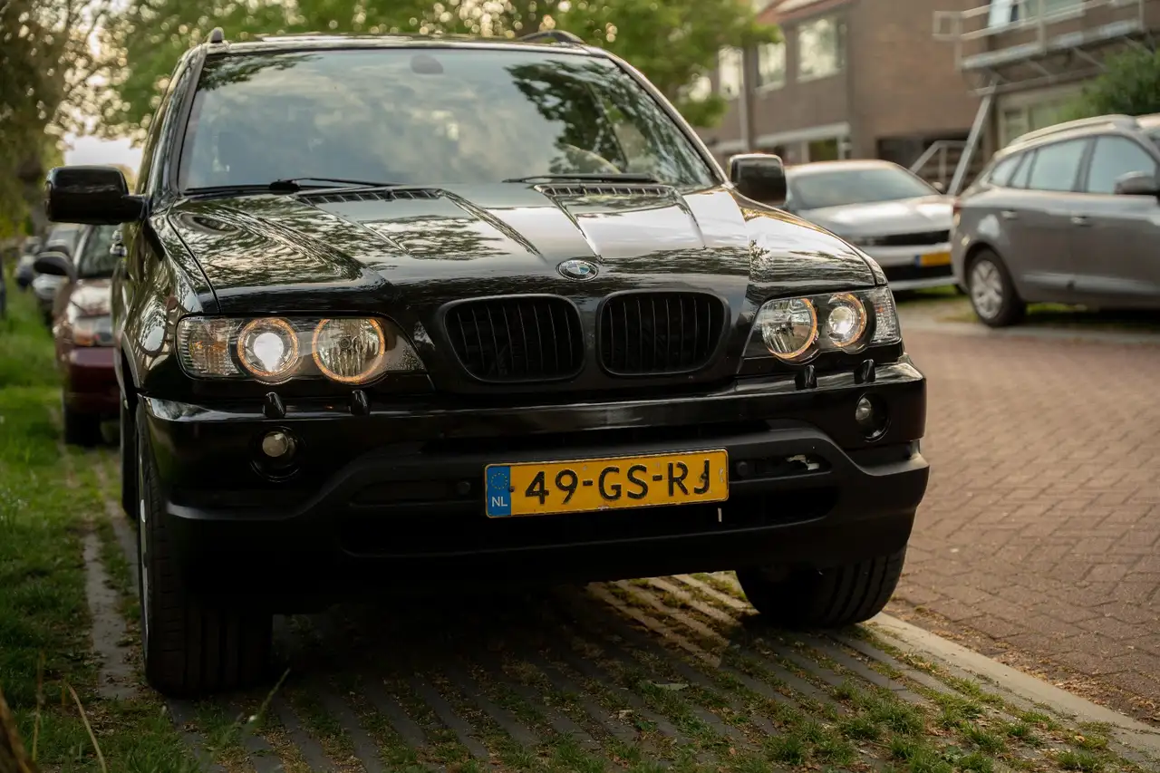 BMW 4.4i Executive, foto 2
