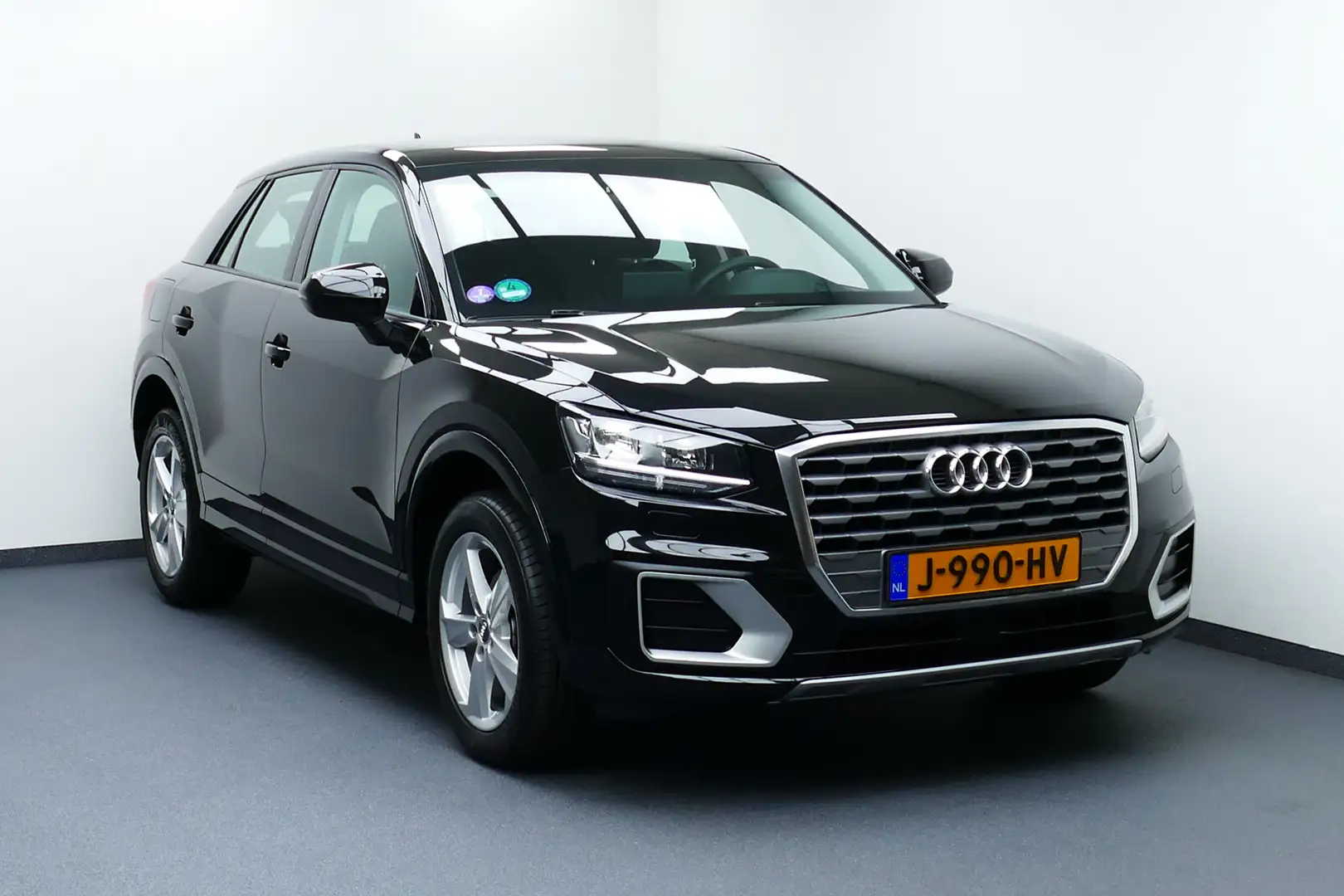 Audi Q2 35 150pk TFSI CoD Sport Edition. Carplay/Android N Zwart - 1