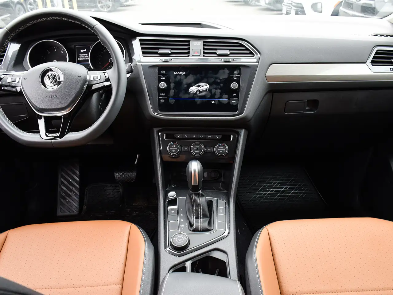 Volkswagen Tiguan снимка Volkswagen Tiguan