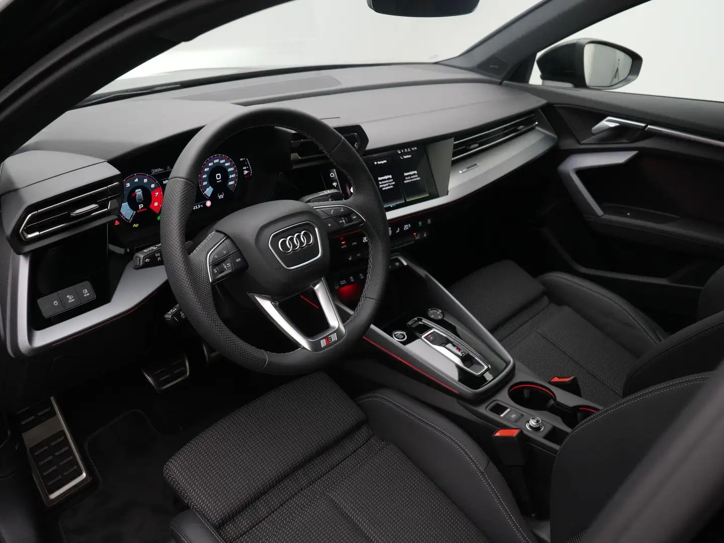 Audi A3 Sportback 35 TFSI 150 pk S-tronic S edition / S-Li Noir - 2