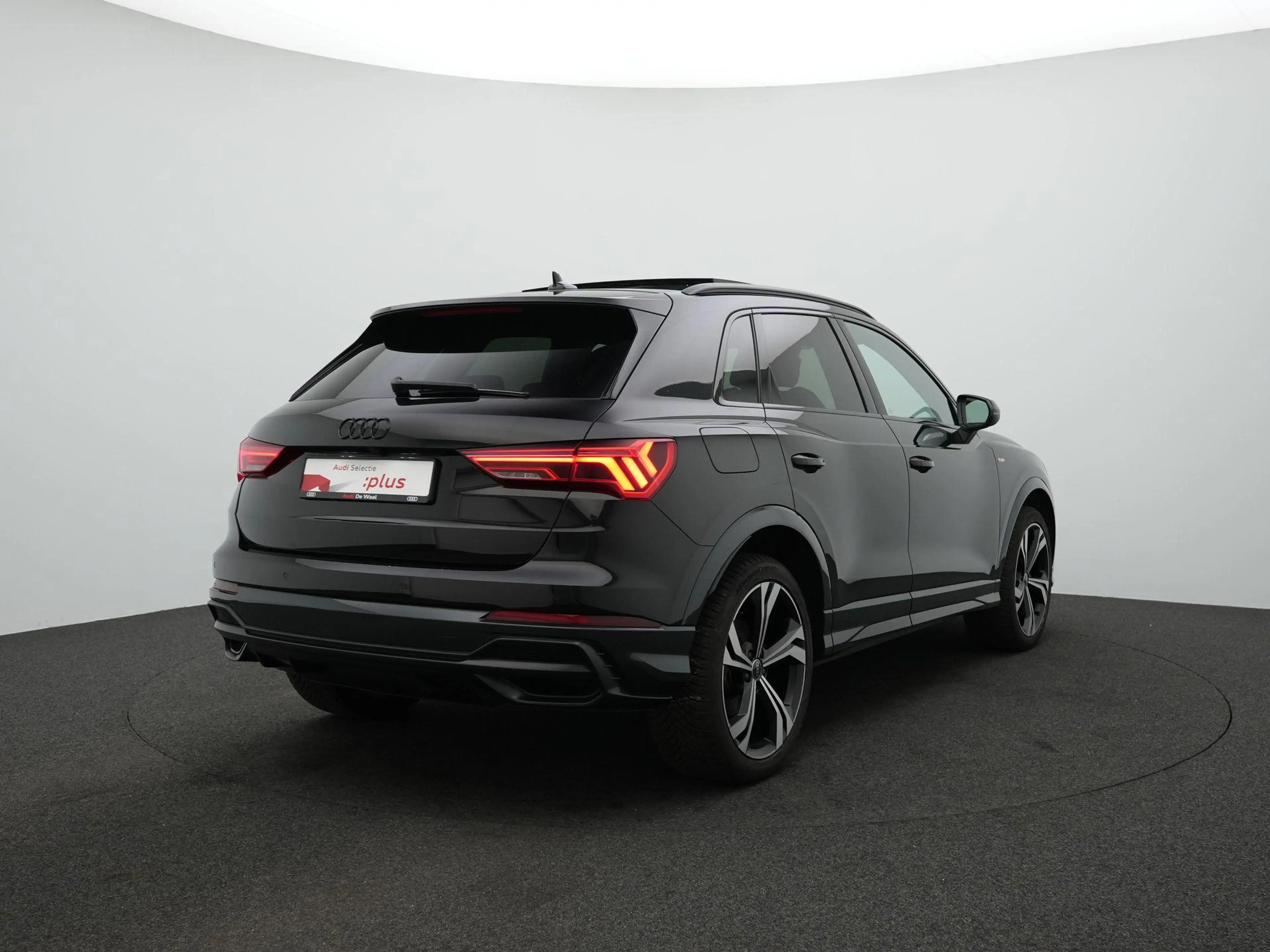 Audi Q3 35 TFSI 150pk S edition | Elektrisch glazen panora — photo 5