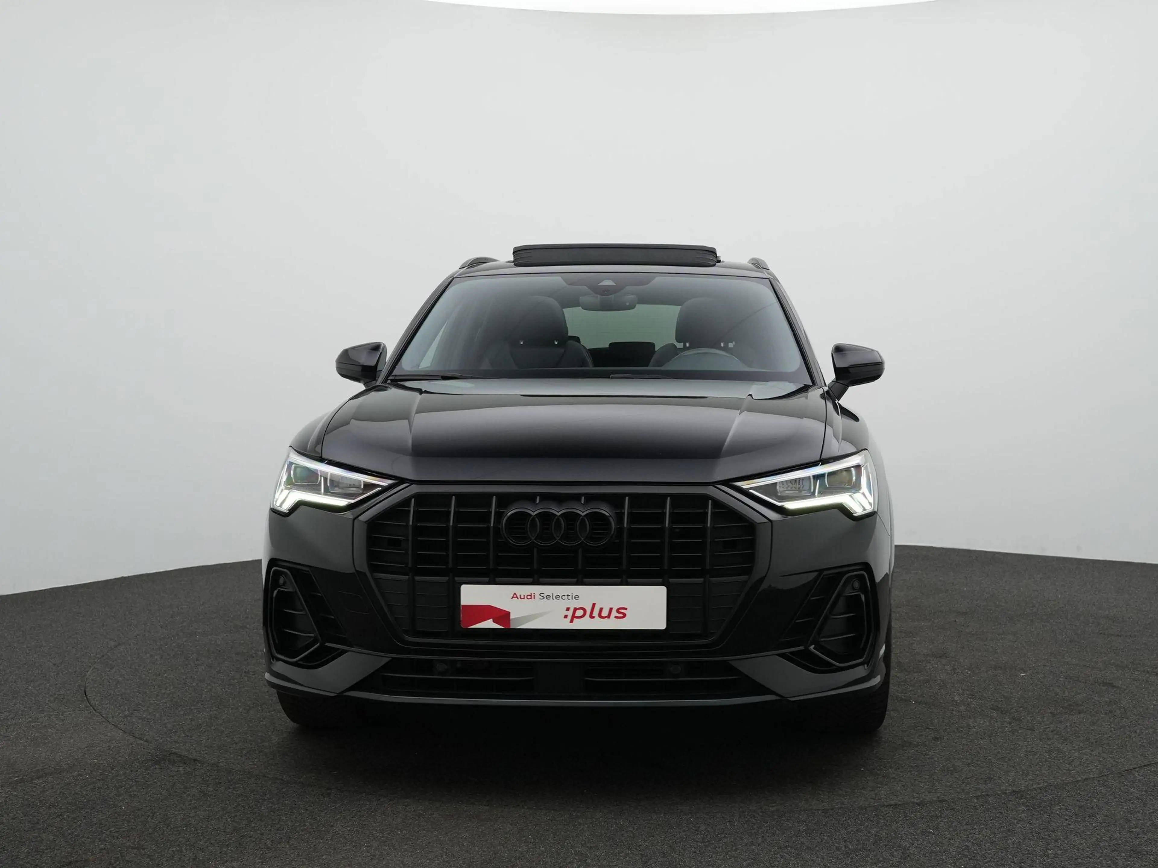Audi Q3 35 TFSI 150pk S edition | Elektrisch glazen panora — photo 3
