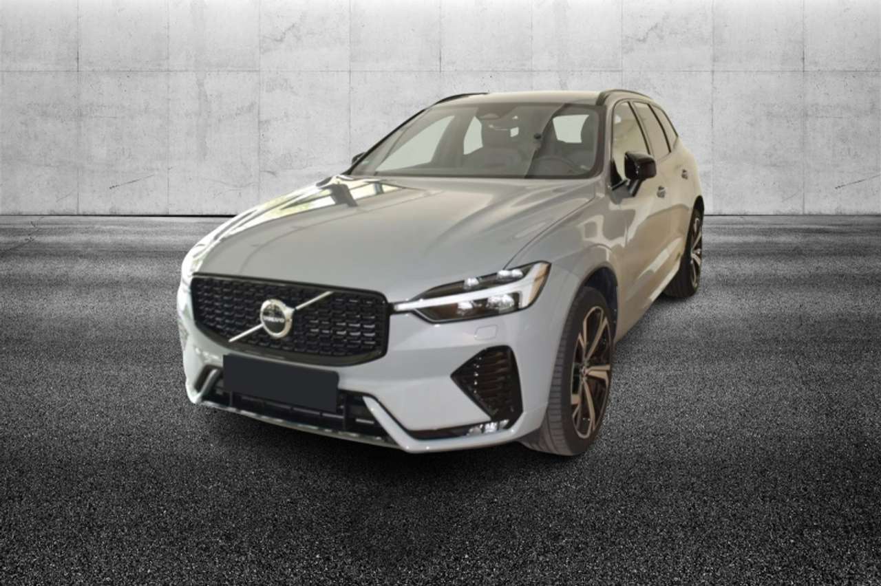 Volvo XC60 B4 (d) automatico Plus Dark
