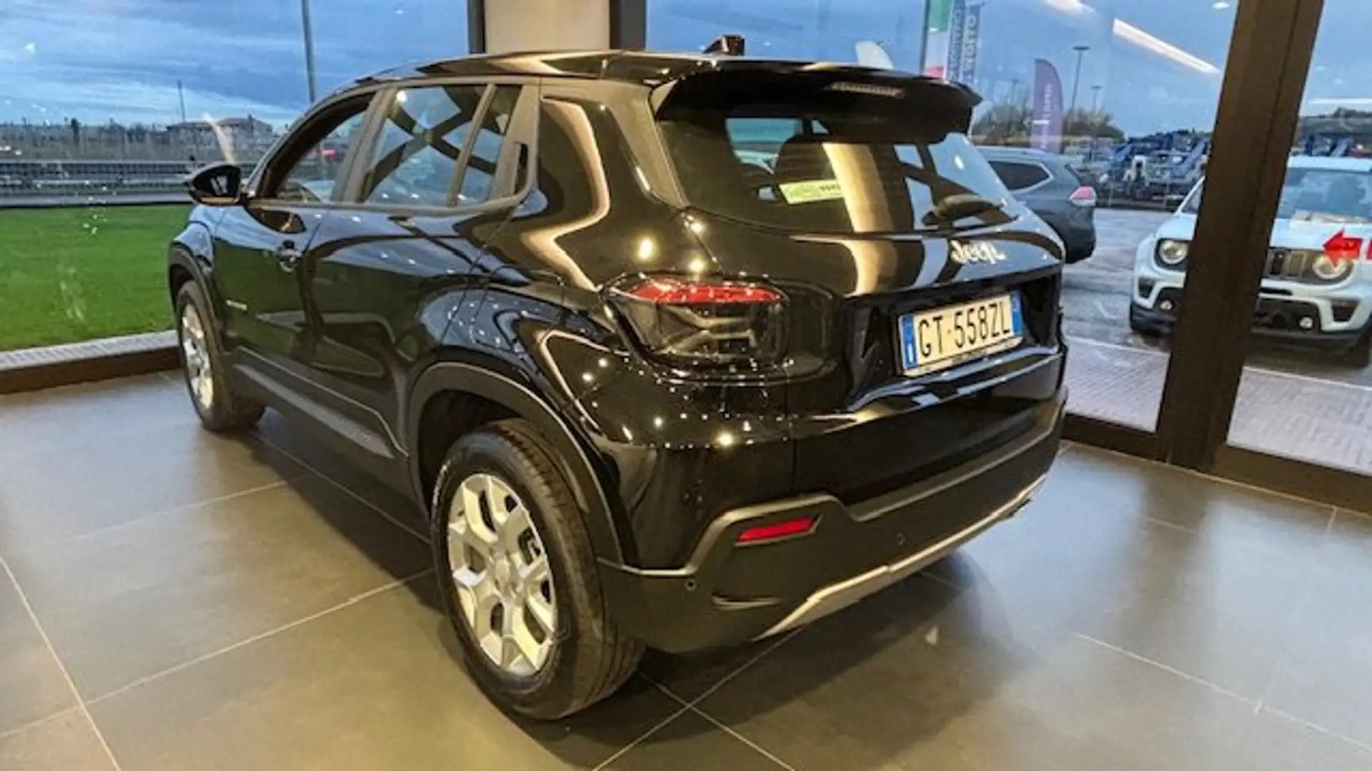 Jeep Avenger Avenger 1.2 Turbo 100 CV Altitude Nero - 2