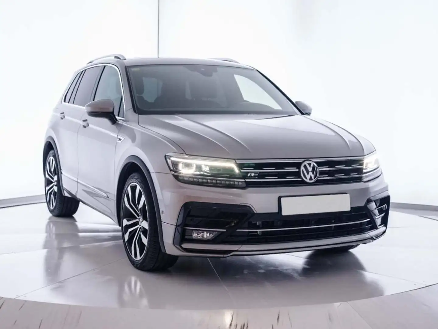 Volkswagen Tiguan 2.0TDI Sport 4Motion DSG 140kW Gris - 1