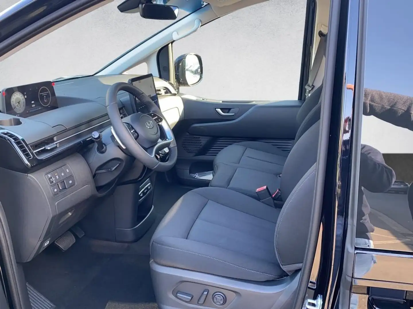 Hyundai STARIA 2.2 AT 9 POSTI Noir - 1