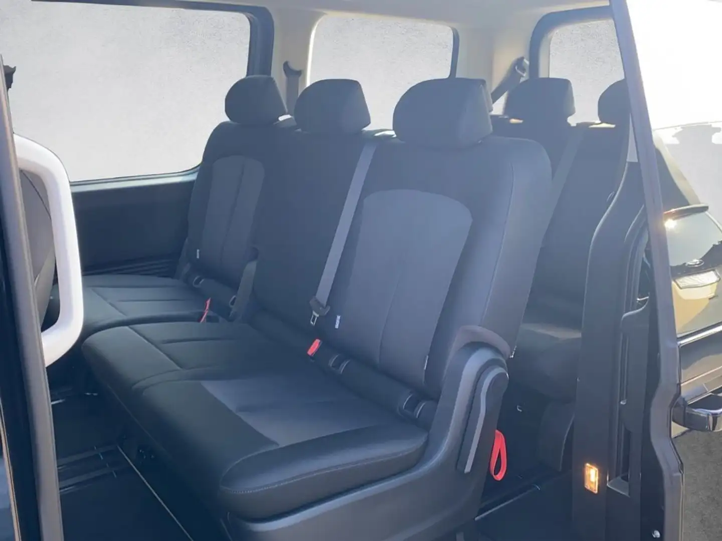 Hyundai STARIA 2.2 AT 9 POSTI Noir - 2