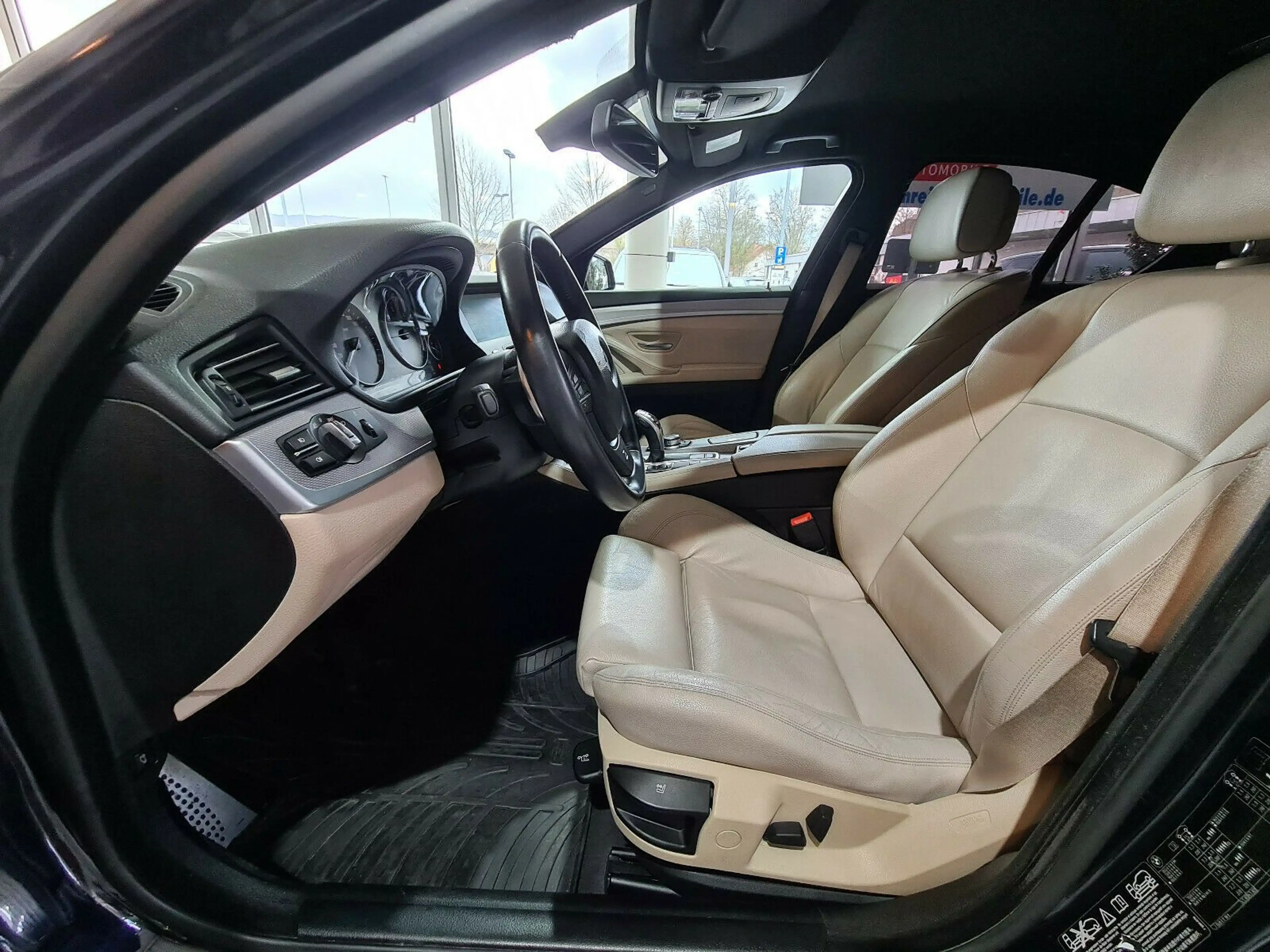 BMW 525 d xDrive Aut. M PAKET+NAVI+LEDER+XENON+ — photo 9