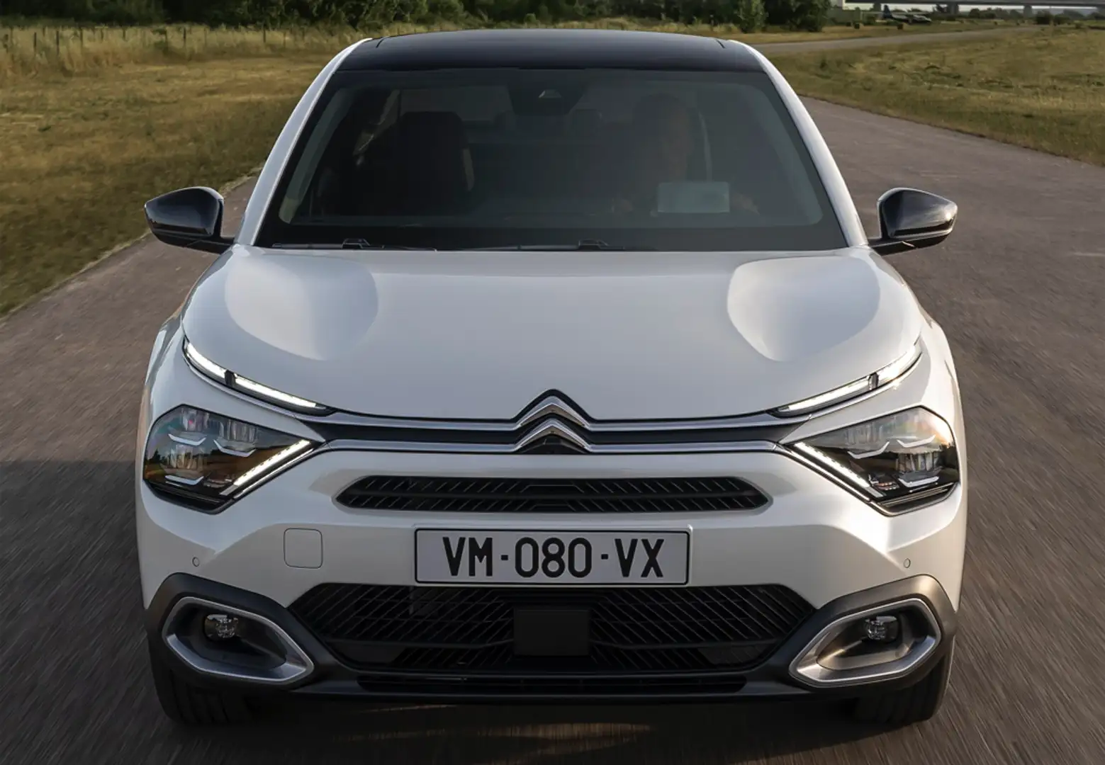 Citroen C4 X Eléctrico Business Edition 115kW - 1