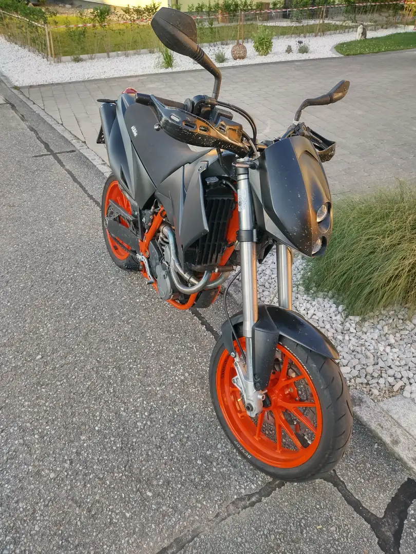 KTM 640 Duke Noir - 1