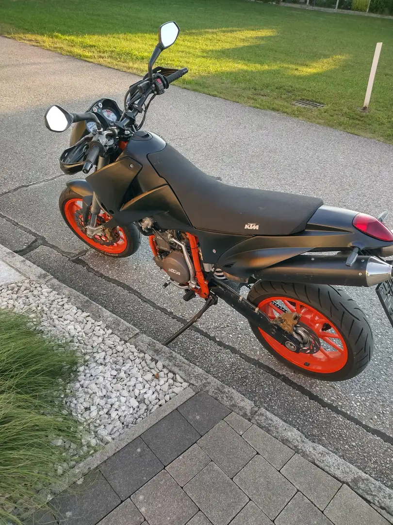 KTM 640 Duke Noir - 2