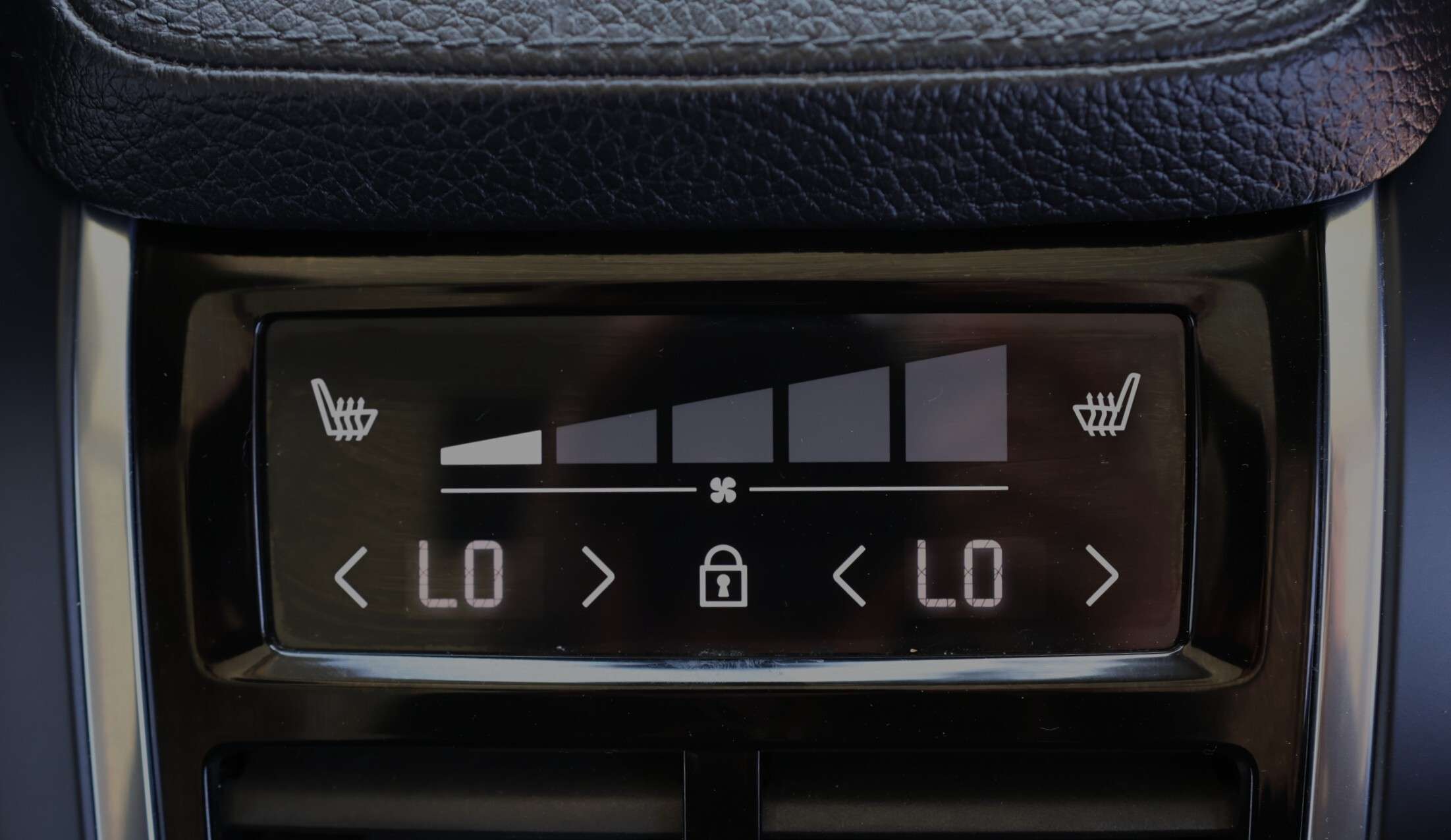 2018 Volvo XC90 T6-AWD-MOMENTUM/NAV/360 CAM/PANO ROOF/ADAPT CRUISE thumb 27