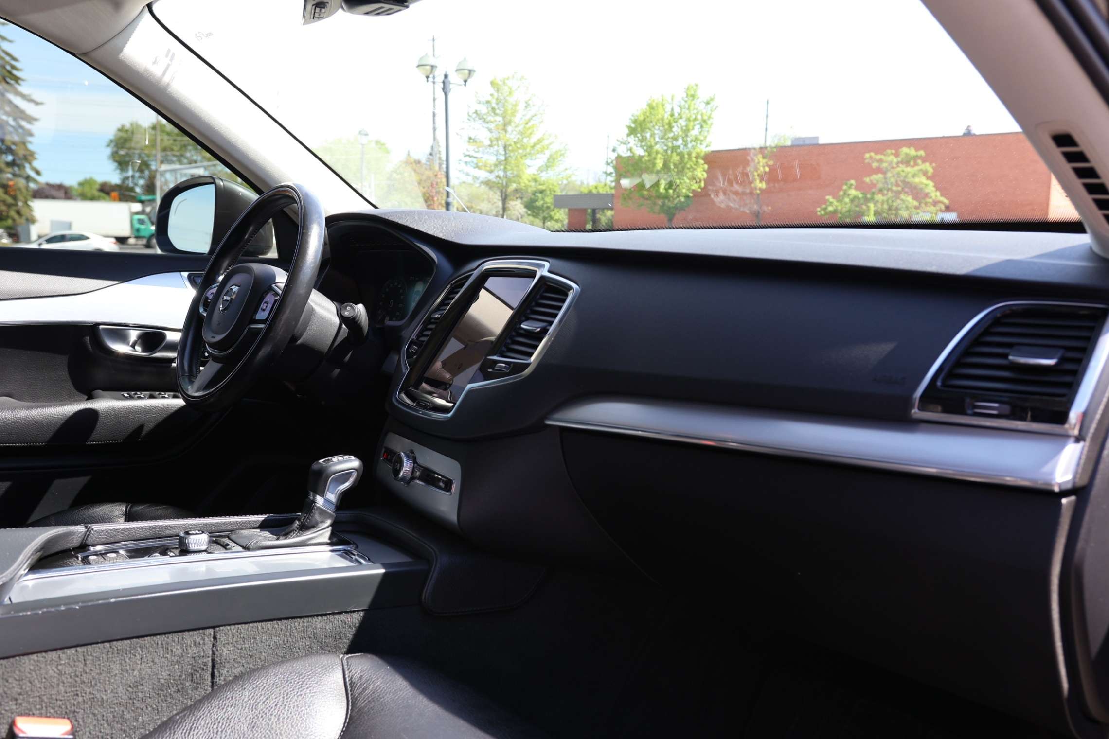 2018 Volvo XC90 T6-AWD-MOMENTUM/NAV/360 CAM/PANO ROOF/ADAPT CRUISE thumb 31