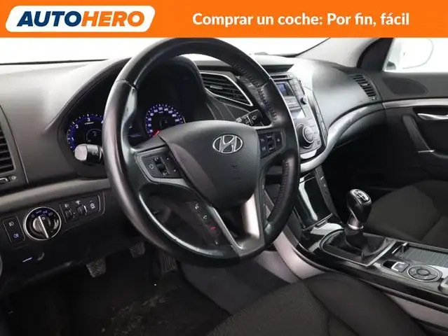 Hyundai i40 view 12