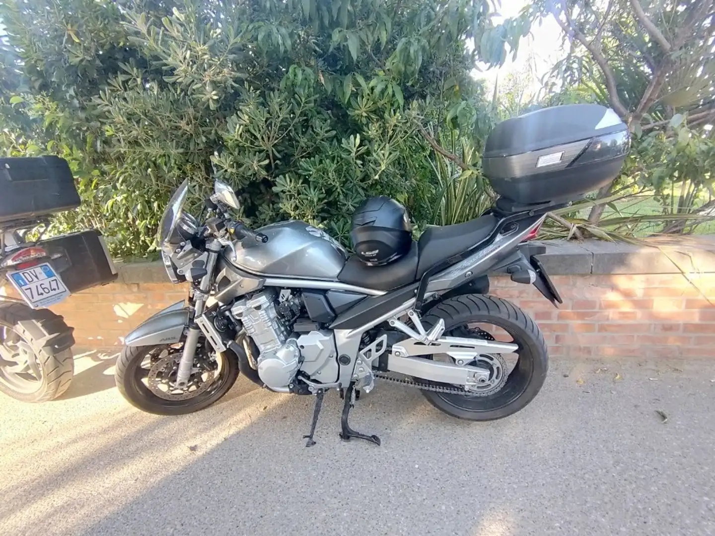 Suzuki Bandit 1250 s ABS Plateado - 1