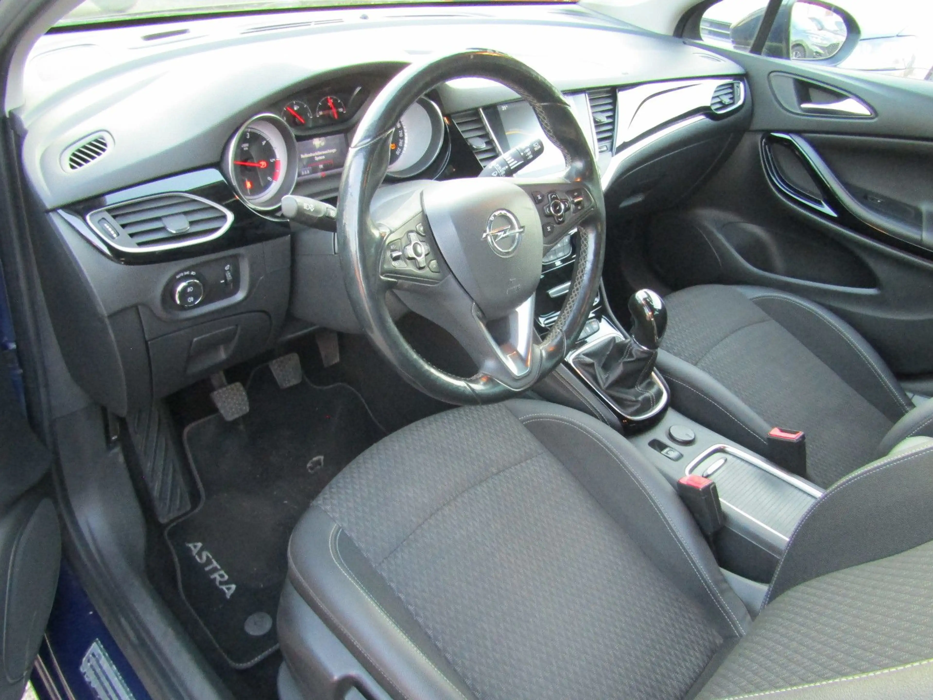 Opel Astra K Sports Tourer Innovation Start/Stop — photo 14